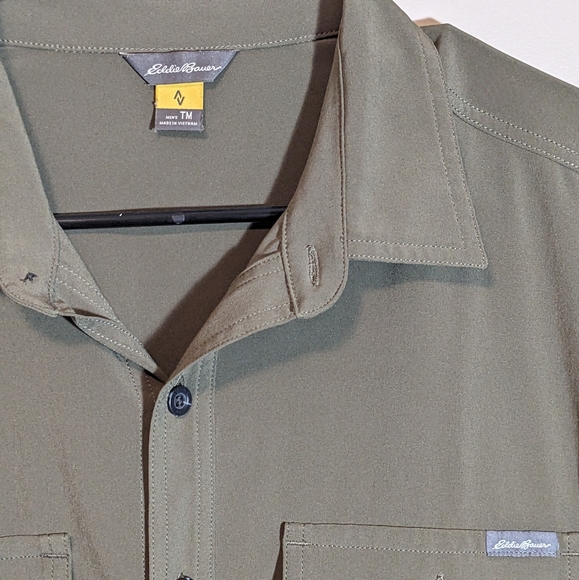 Eddie Bauer Button Up - Picture 4 of 4